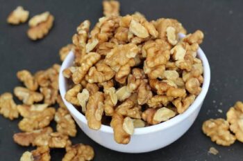 triangle 1 Kgs Walnut Kernels Quarter Kashmiri Akhrot G...